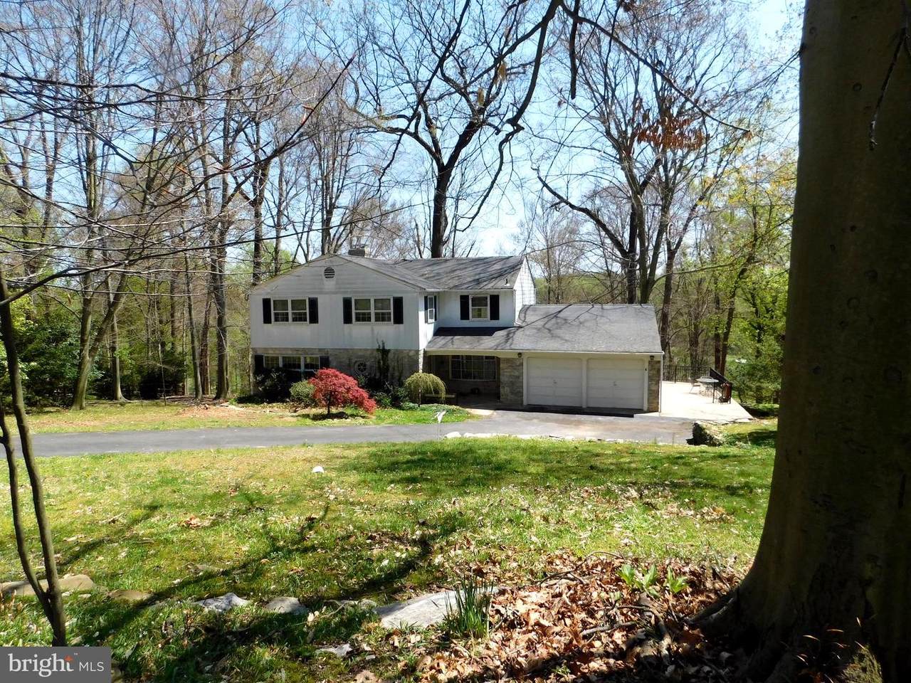 2045 Country Club Drive - Photo 1