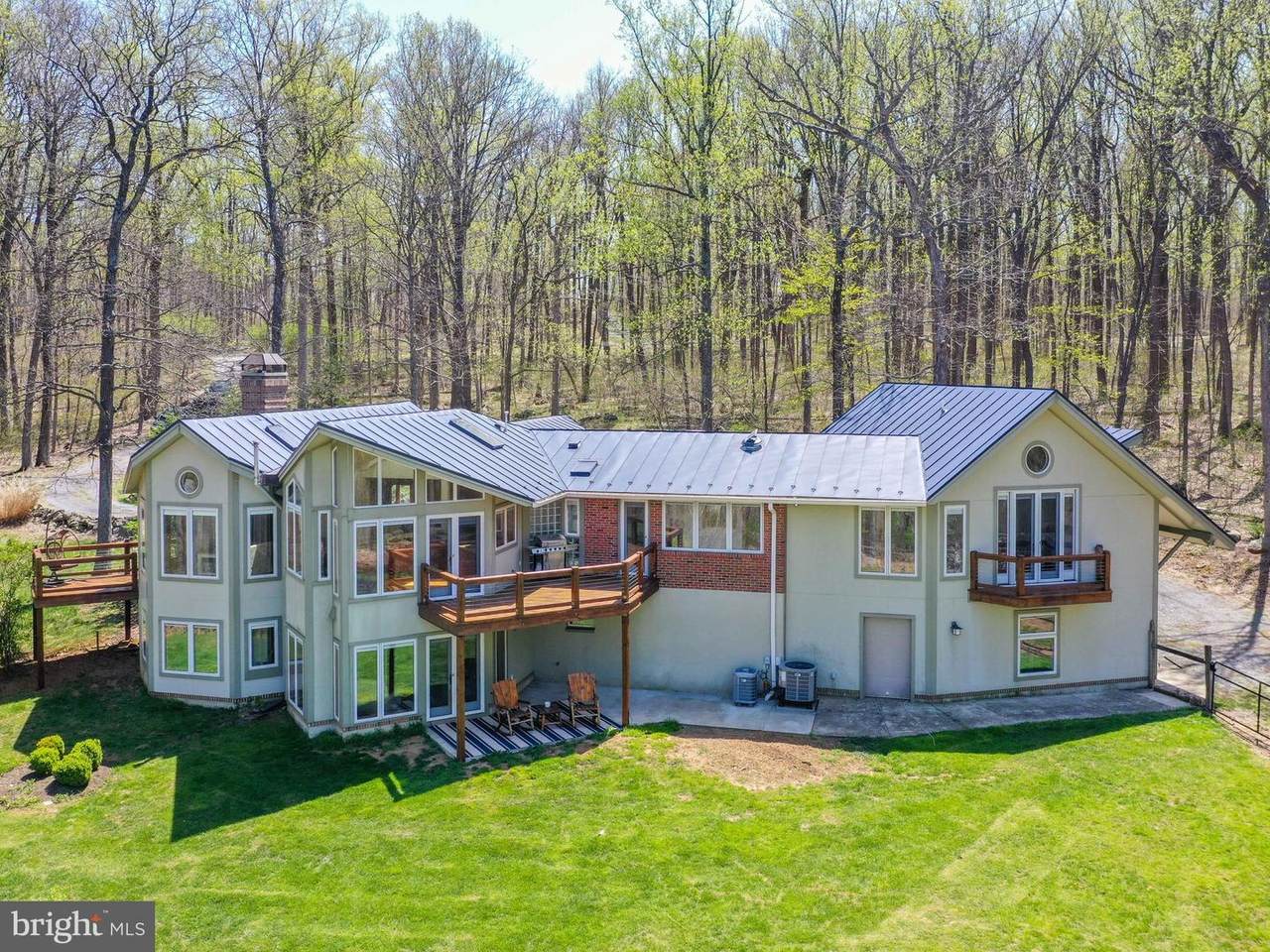 19605 Blueridge Mountain Road - Photo 1