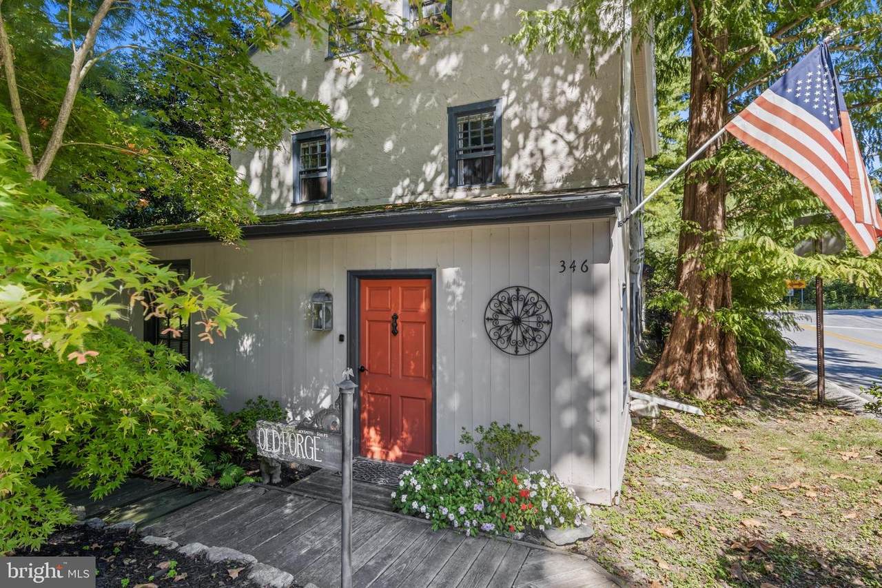 346 Warren Avenue - Photo 1
