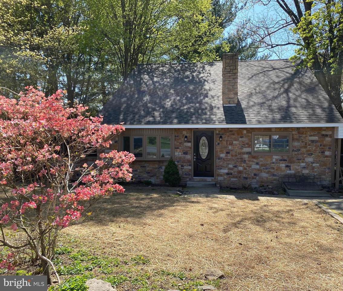 25 Carpenter Street - Photo 1