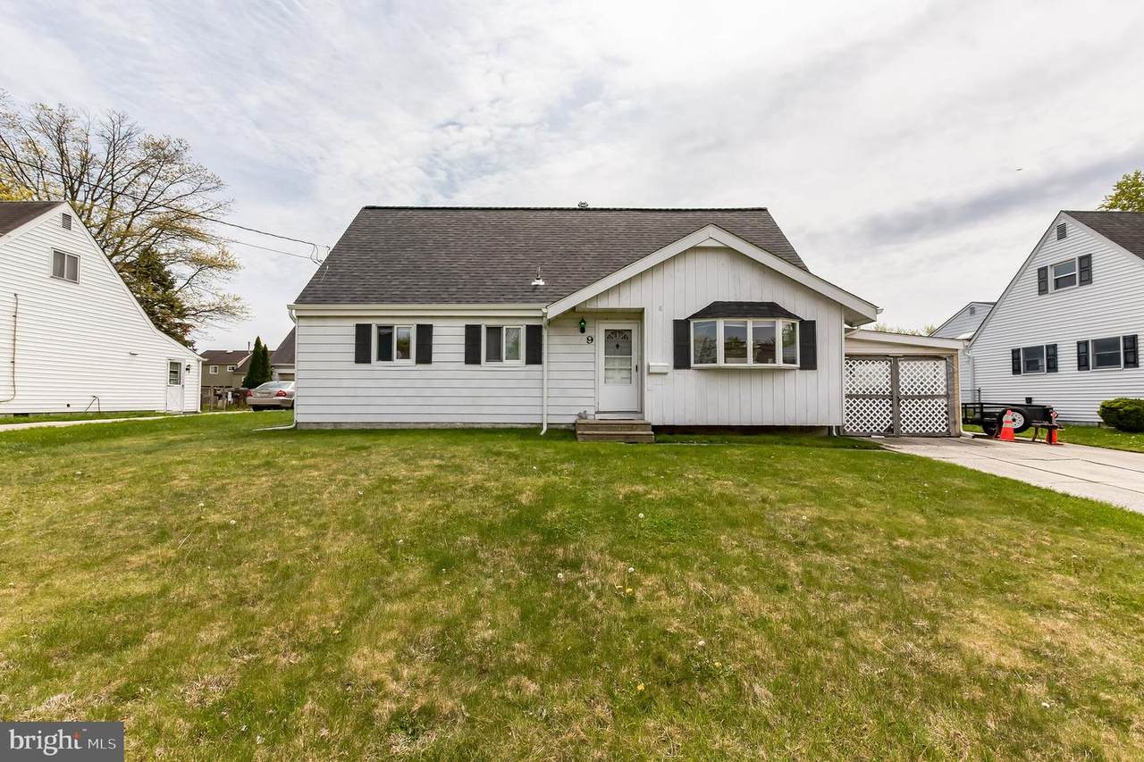 9 Barclay Drive - Photo 1