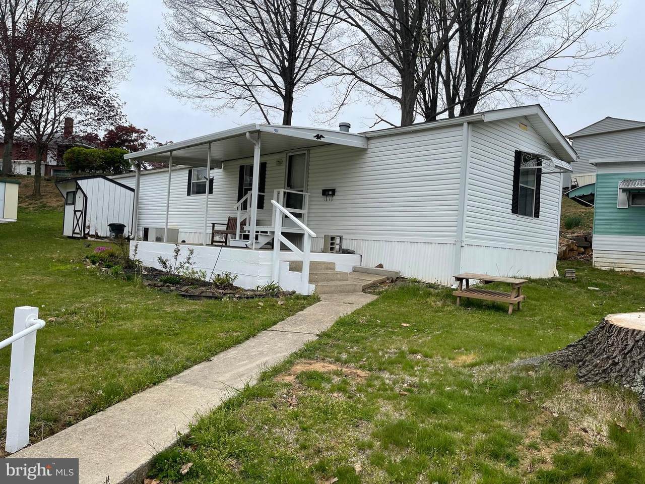 11 Sunrise Drive - Photo 1