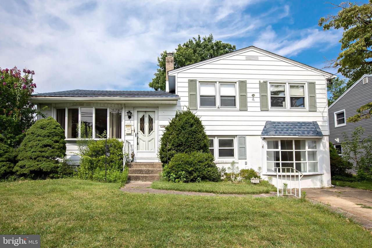 1440 Chestnut Avenue - Photo 1