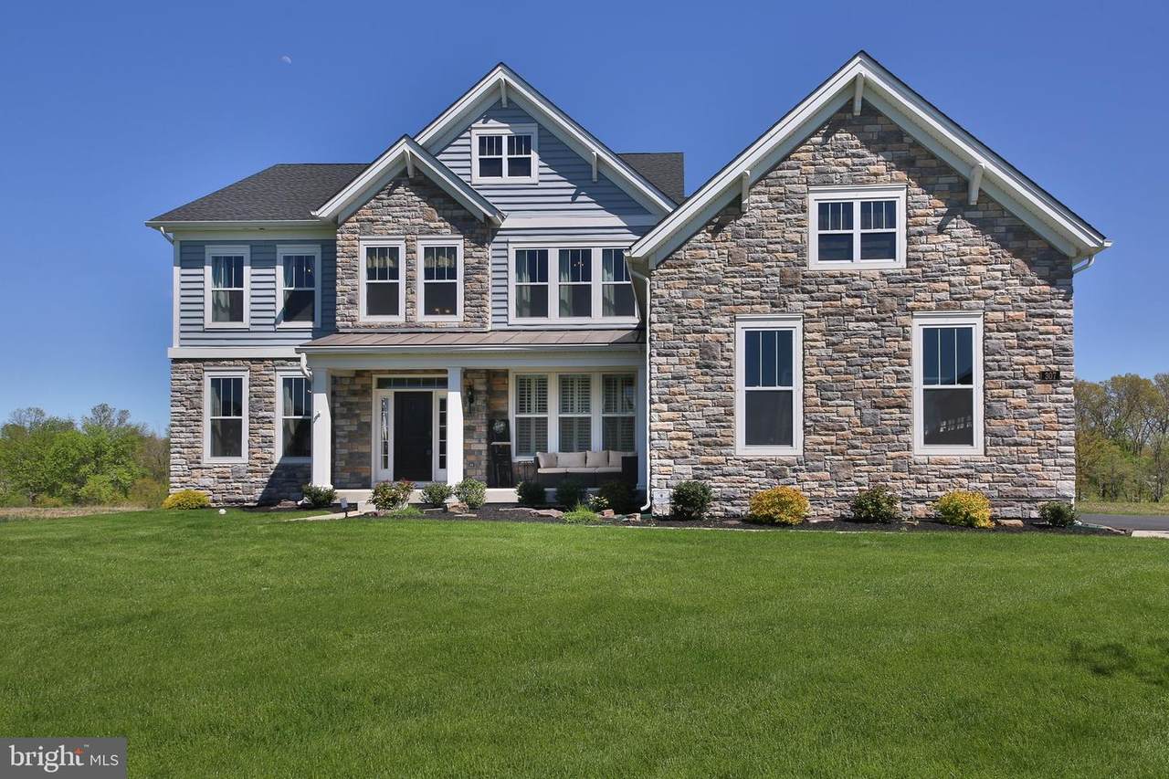 307 Kate Way - Photo 1