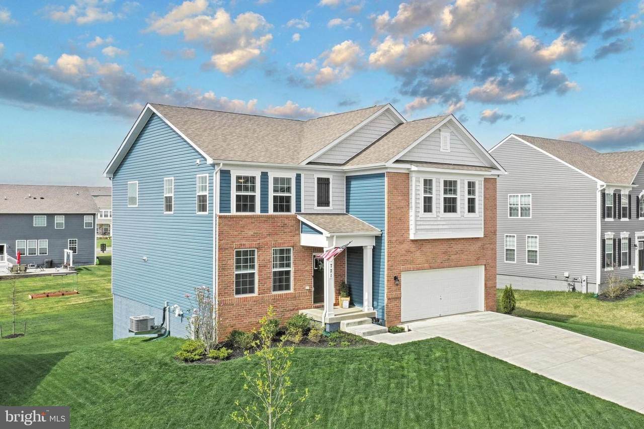 721 Scarlet Sky Drive - Photo 1