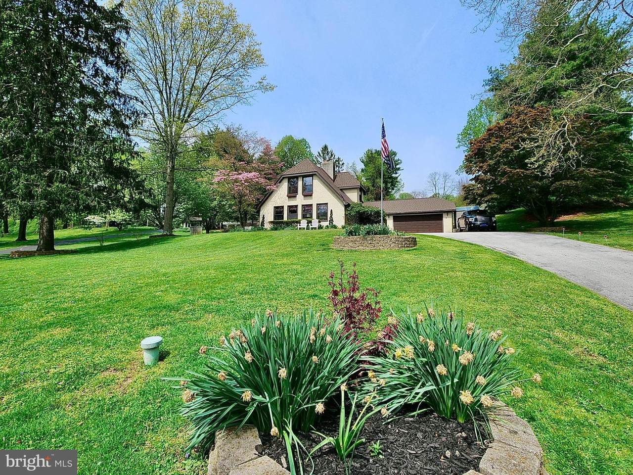 220 Crum Creek Road - Photo 1