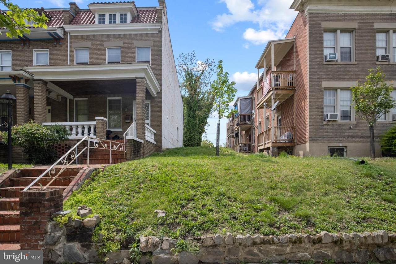 4524 13TH Street - Photo 1