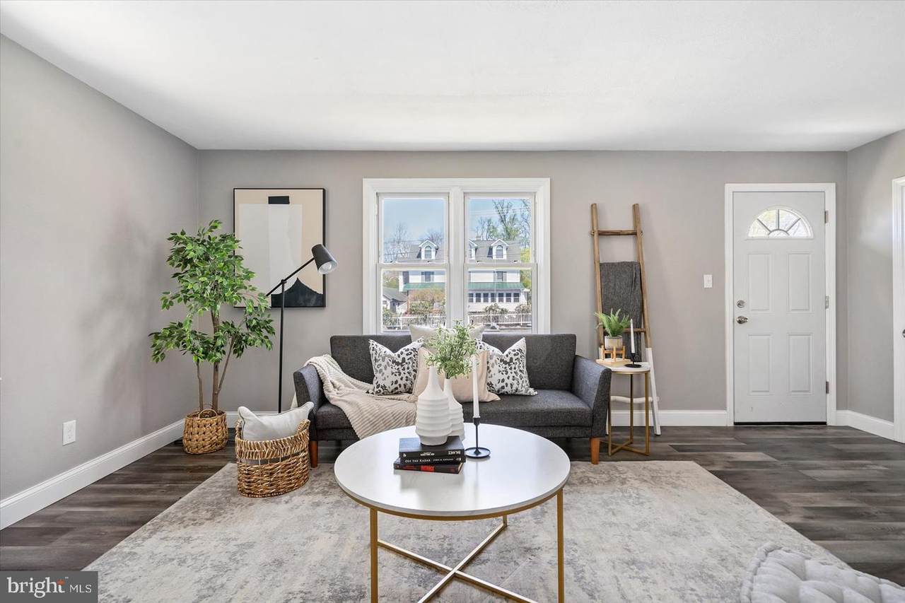 454 Telegraph Road - Photo 1