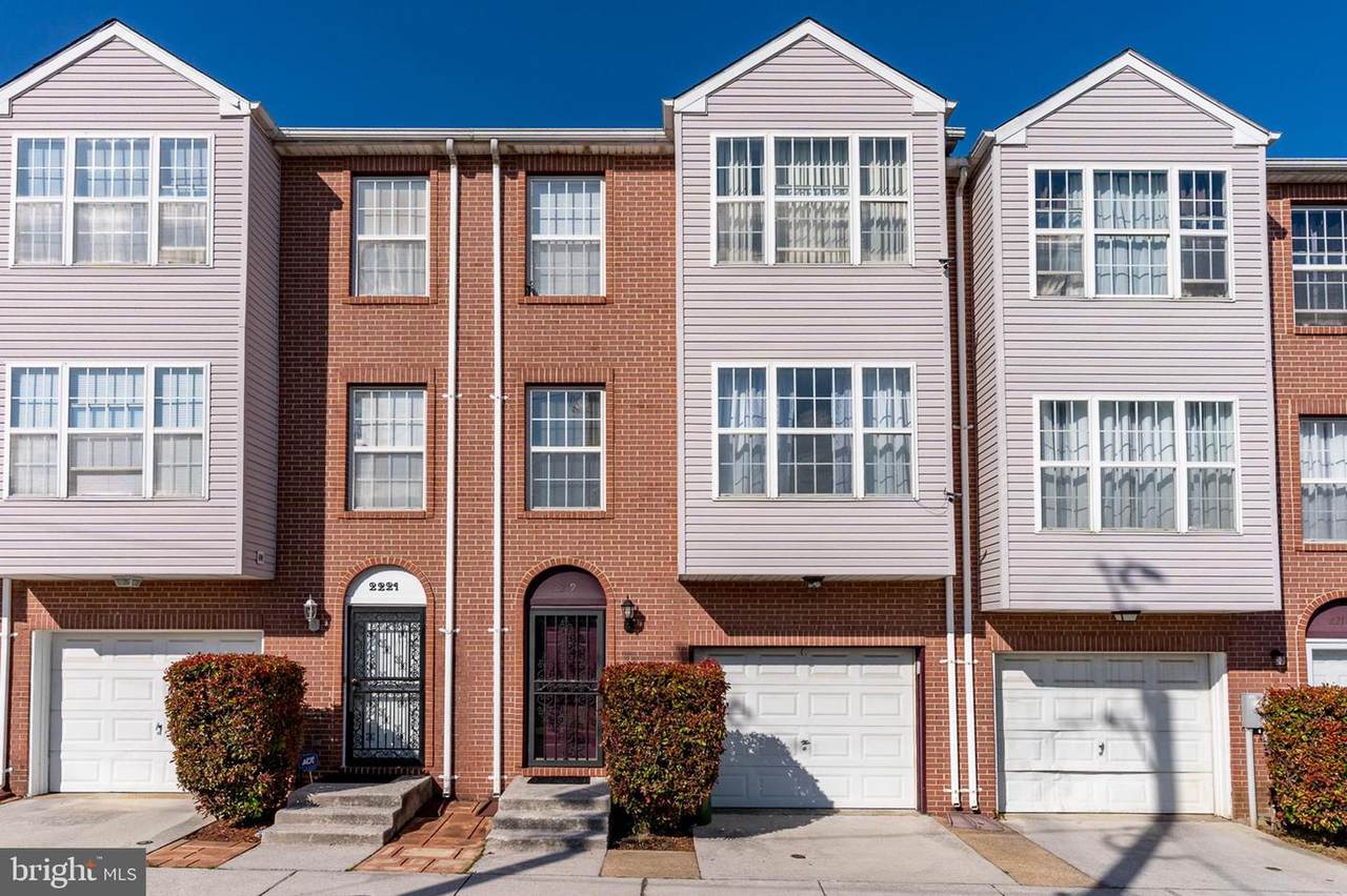2219 Brunt Street - Photo 1