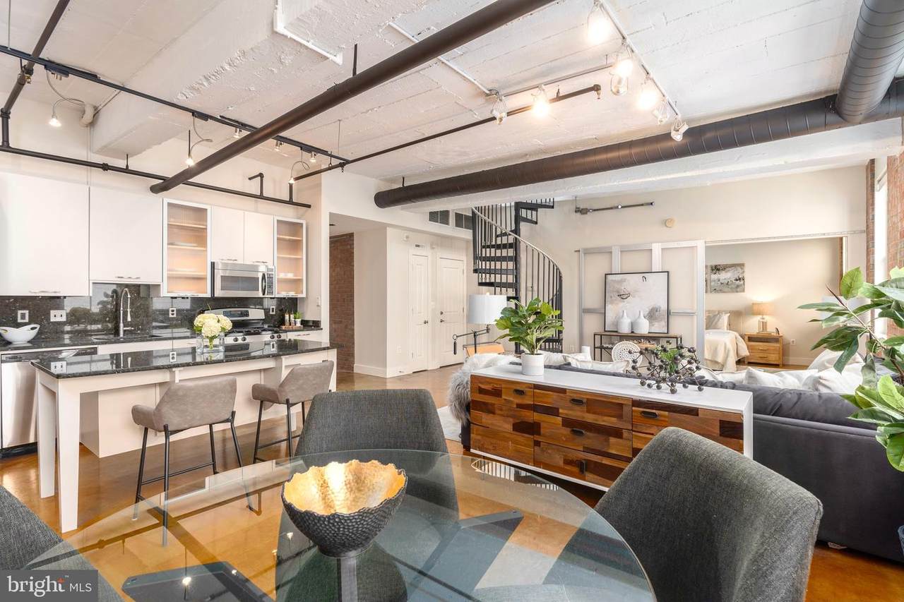 916 G Street - Photo 1