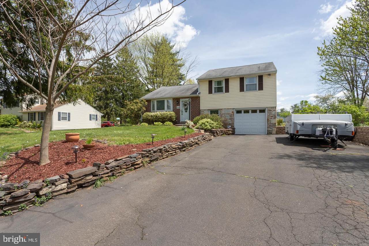 514 Airy Avenue - Photo 1