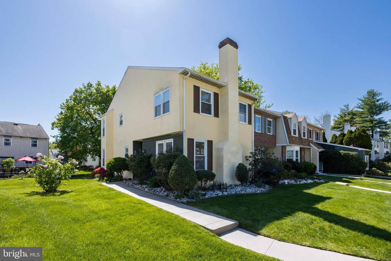1406 Denise Circle - Photo 1