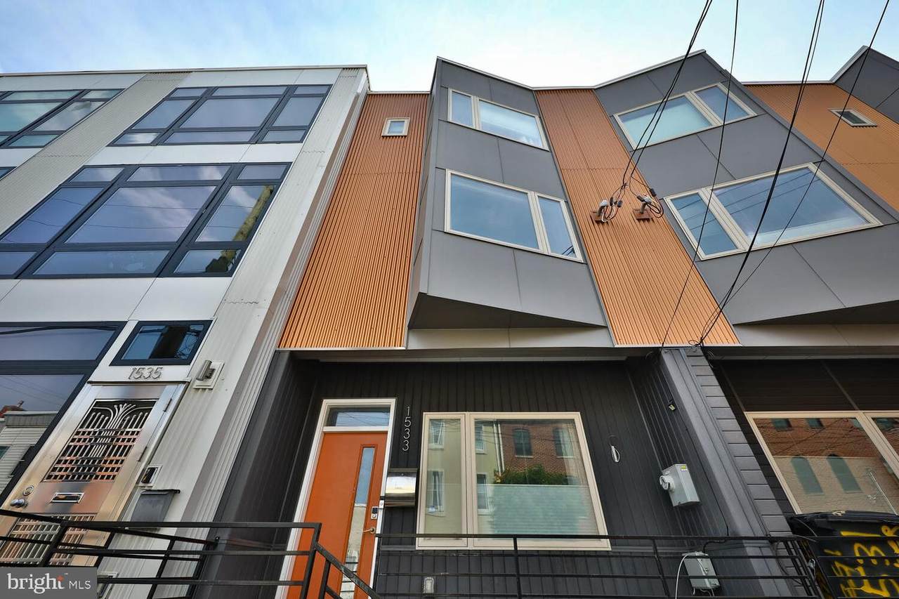 1533 Mascher Street - Photo 1