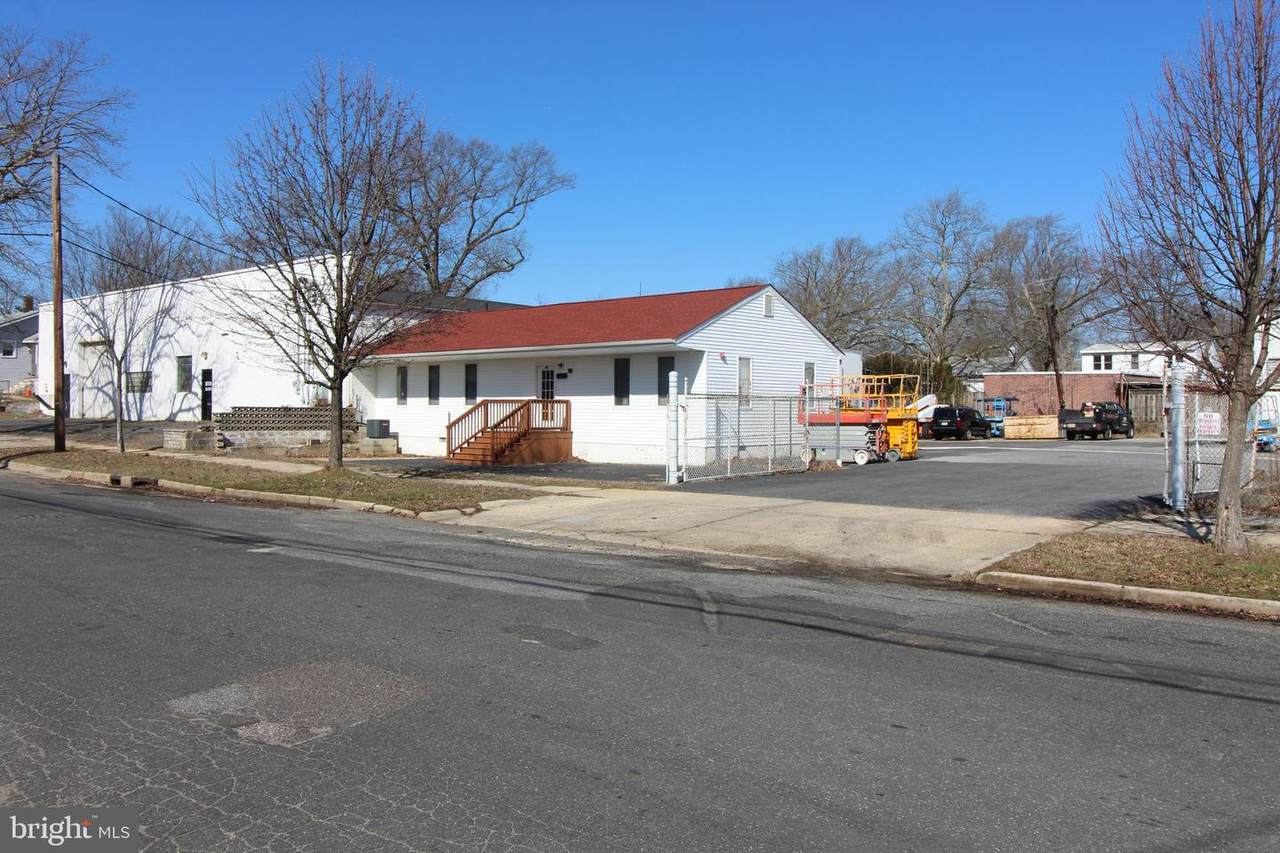 116 Almond Street - Photo 1
