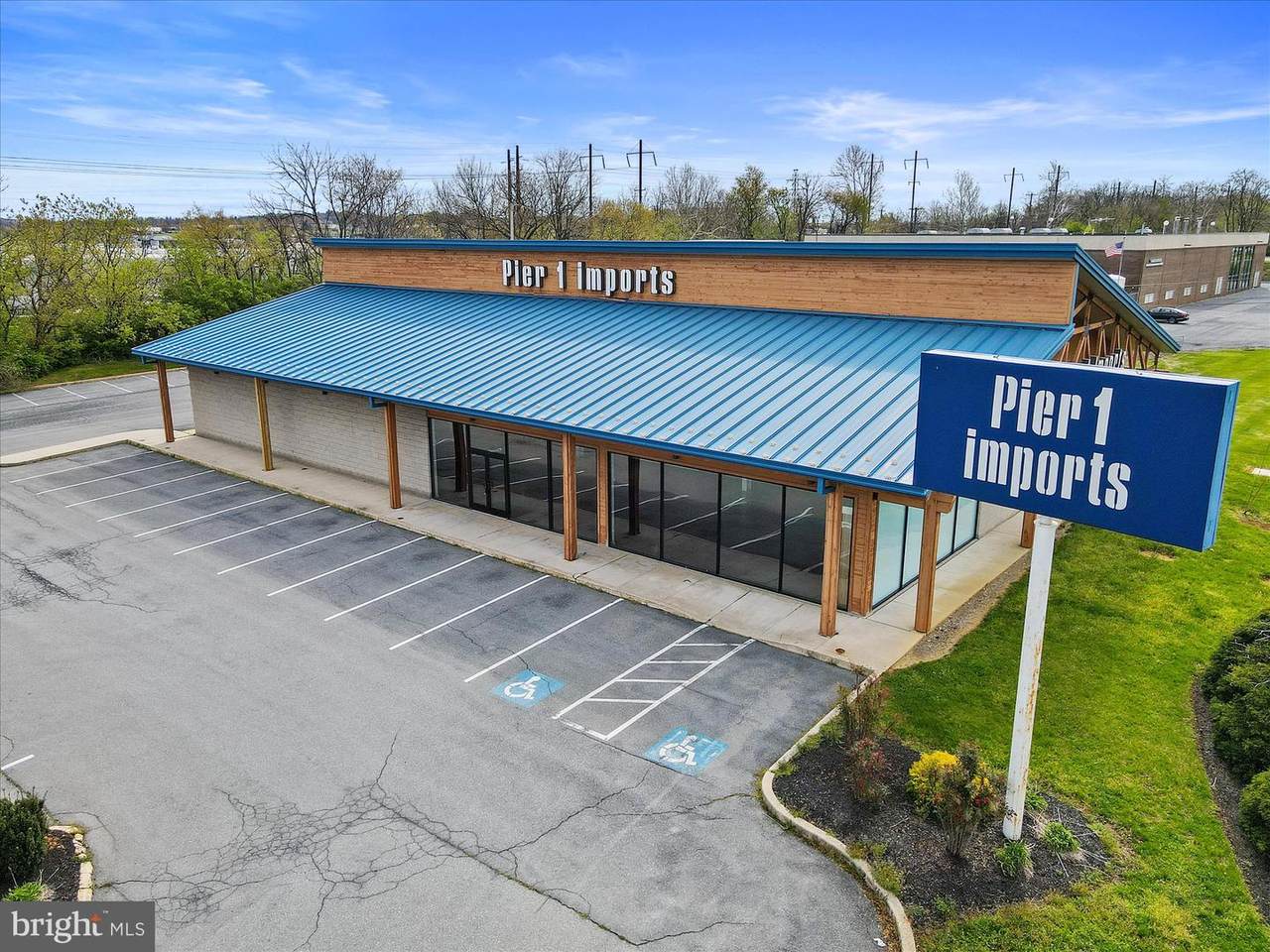 806 Plaza Boulevard - Photo 1