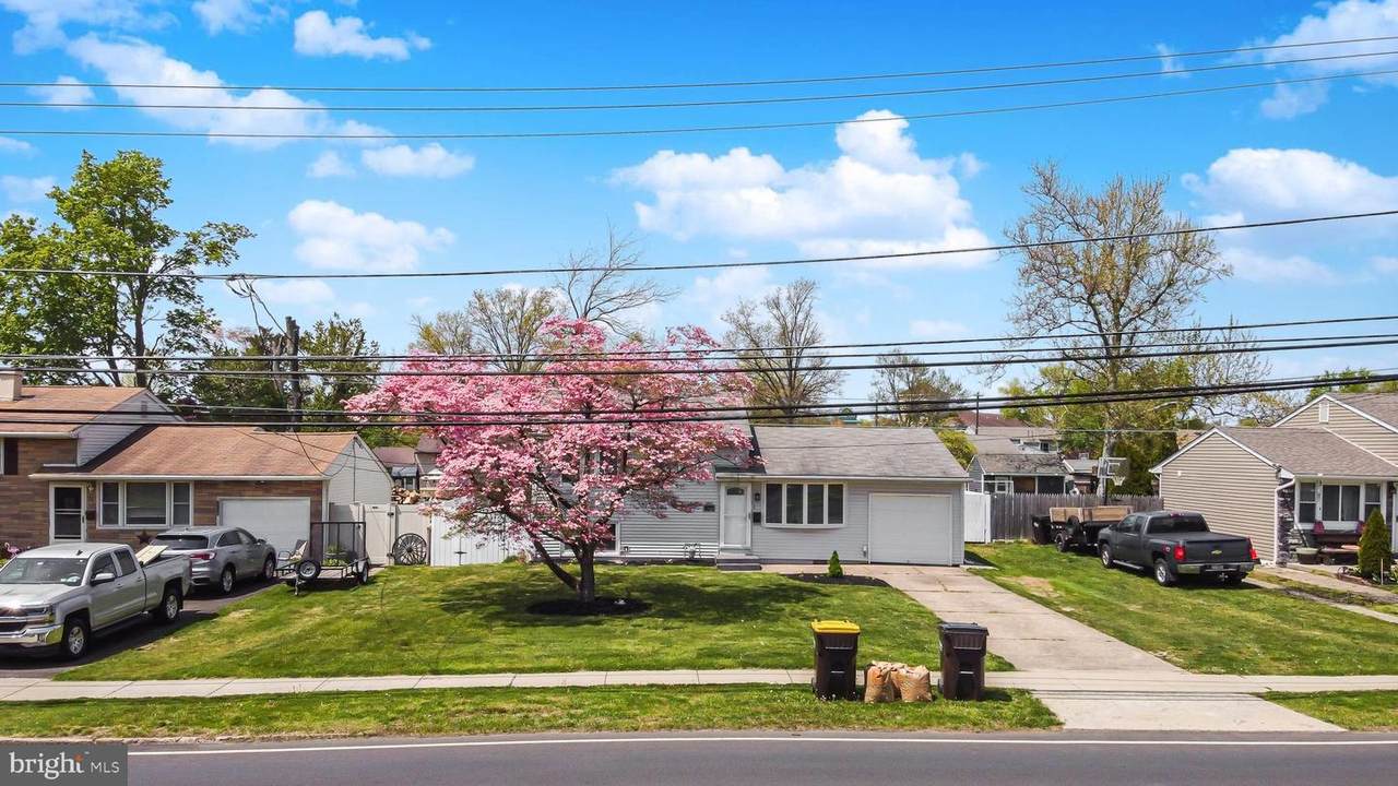 3072 Richlieu Road - Photo 1