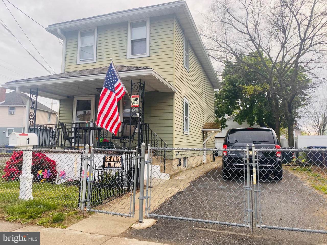 1 Chester Avenue - Photo 1