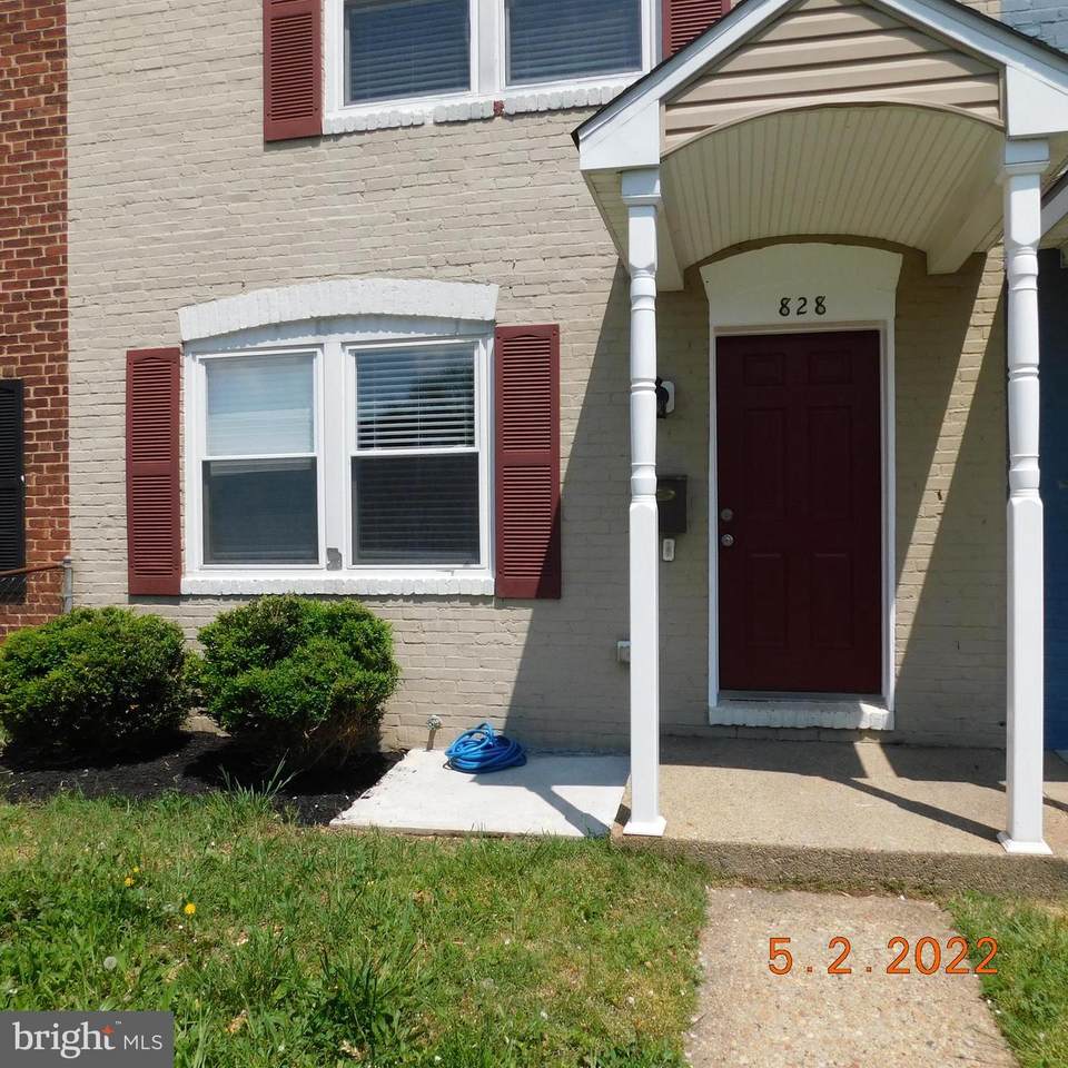 828 Stoll Street - Photo 1