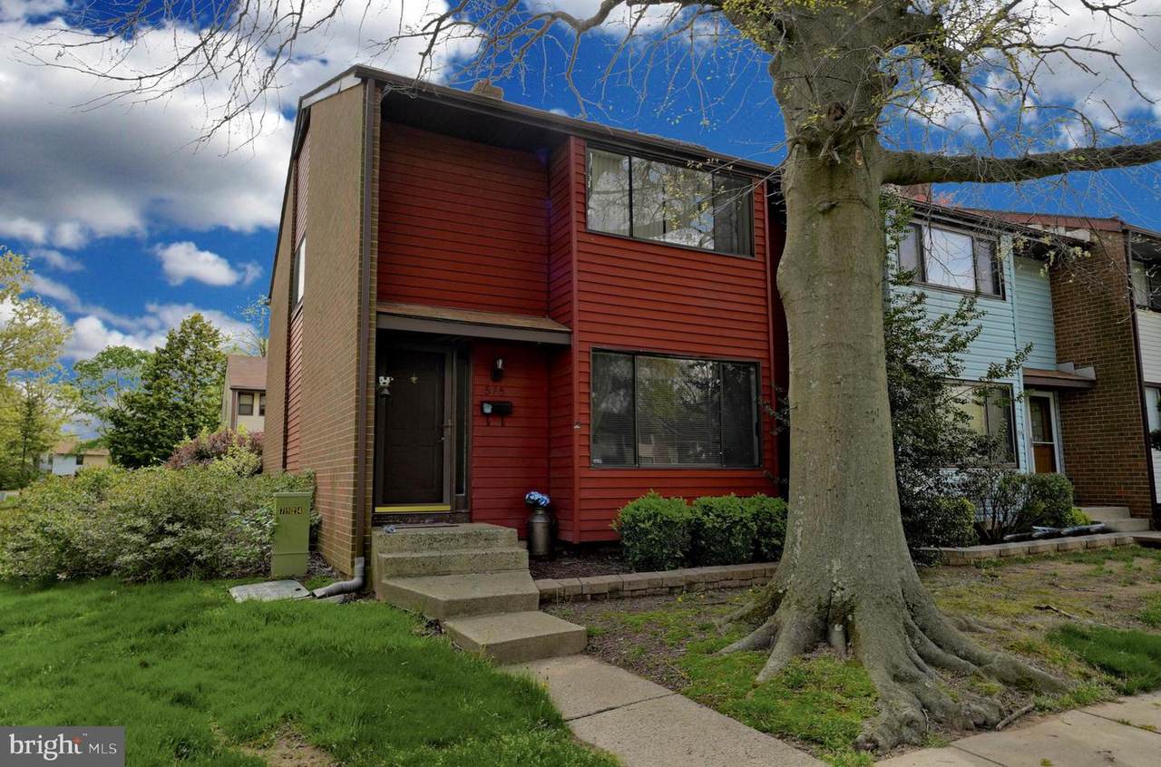 575 Greenwich Court - Photo 1