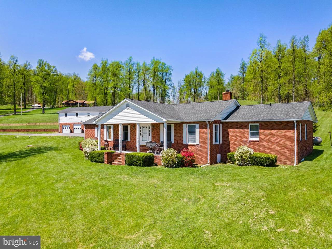 60 Headwaters Road - Photo 1