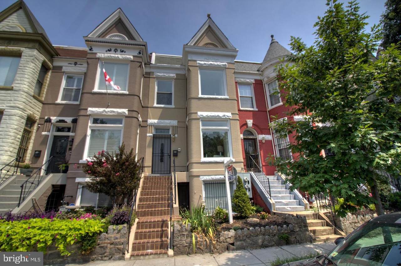 61 Quincy Place - Photo 1