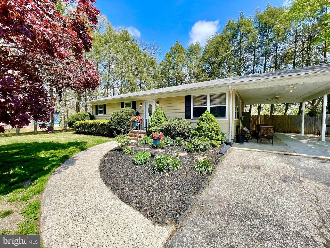 467 Esibill Avenue - Photo 1