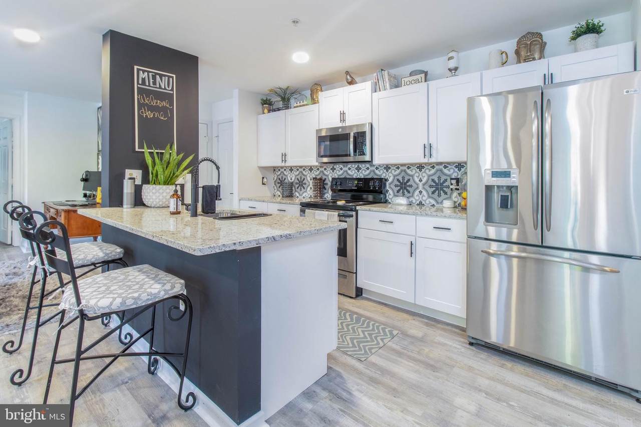 9720 Lake Pointe Court - Photo 1
