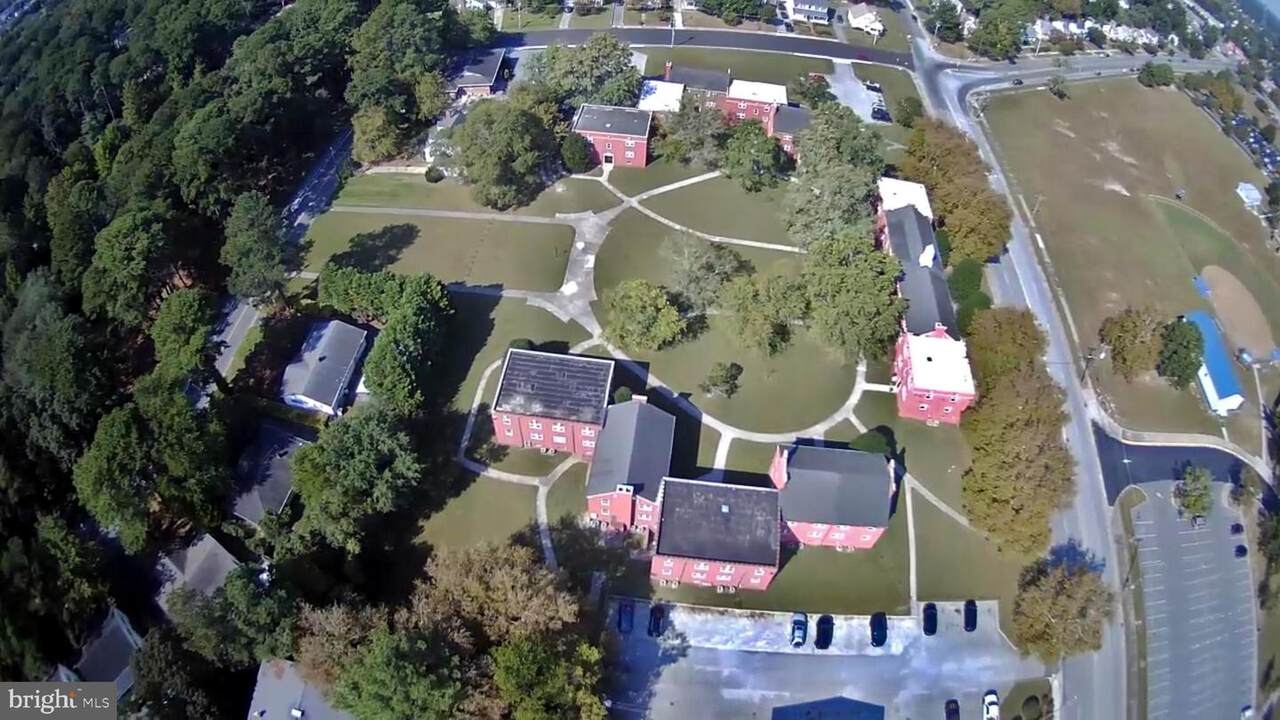 304 Glen Avenue - Photo 1