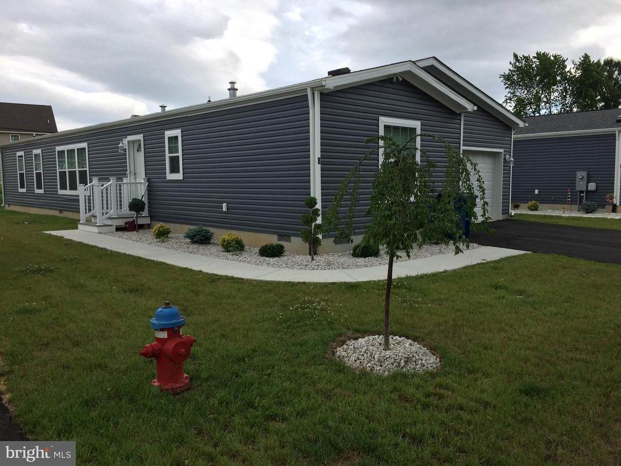 16 Edgewater Drive - Photo 1
