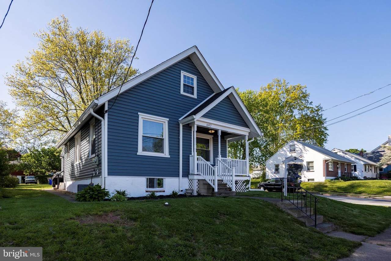 697 Hanover Street - Photo 1