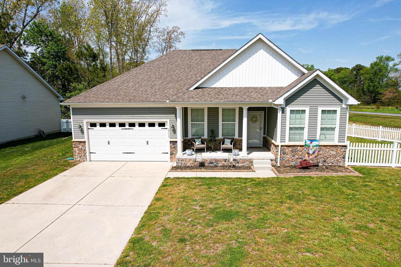19113 Carey Lane - Photo 1