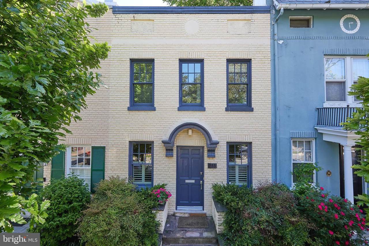 1733 34TH Street - Photo 1
