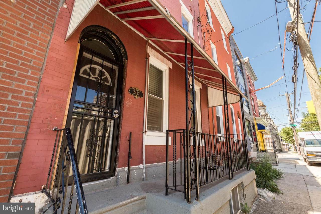 2432 Thompson Street - Photo 1