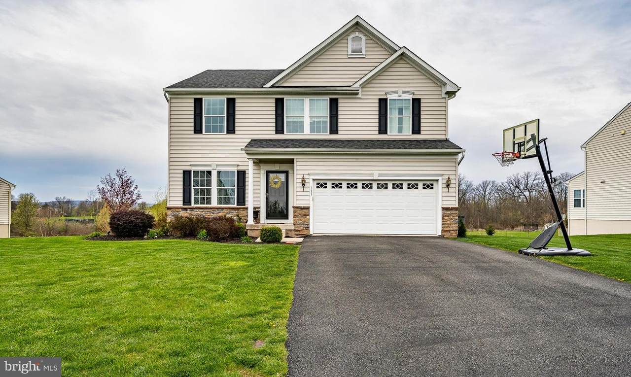 111 Wrenfield Lane - Photo 1