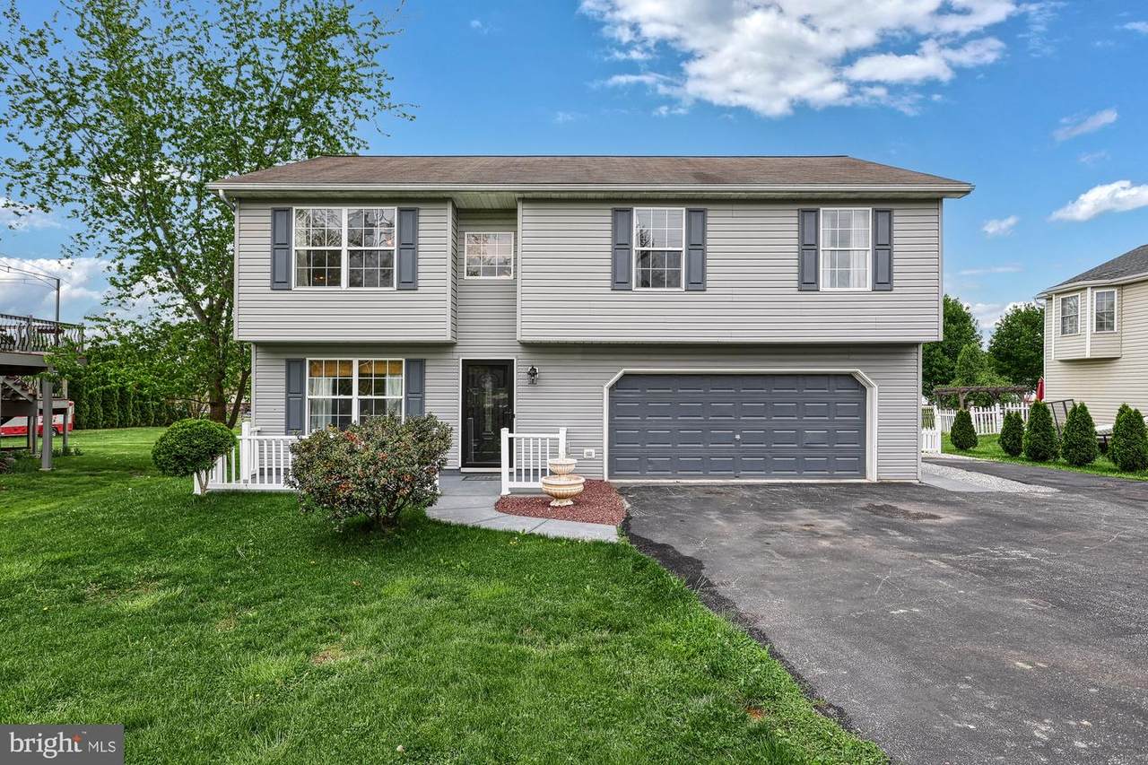 39 Pemberton Drive - Photo 1