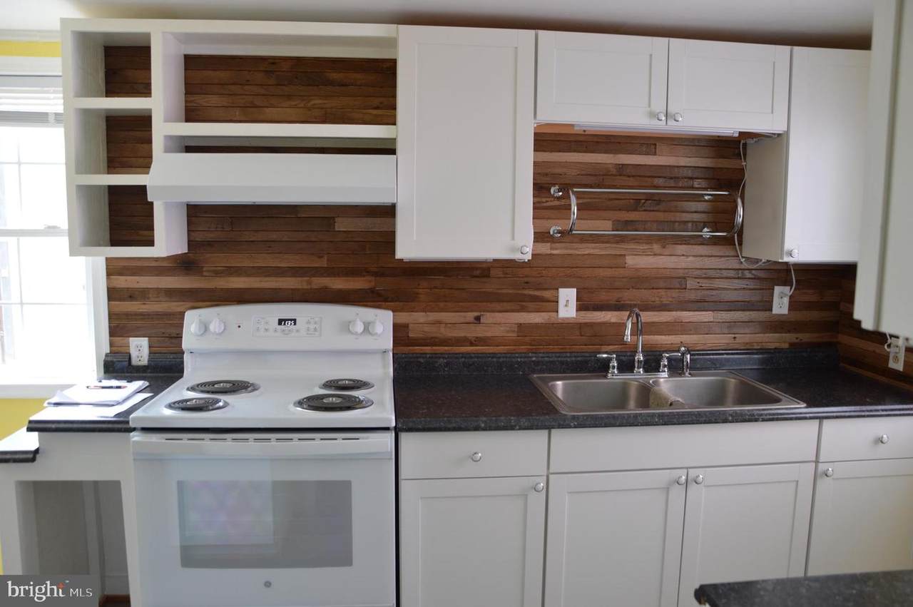 448 Ridgeview Road - Photo 1