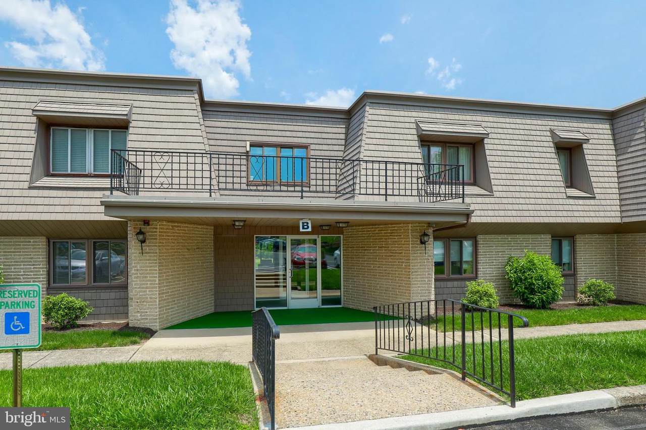 1801 Cambridge Avenue - Photo 1