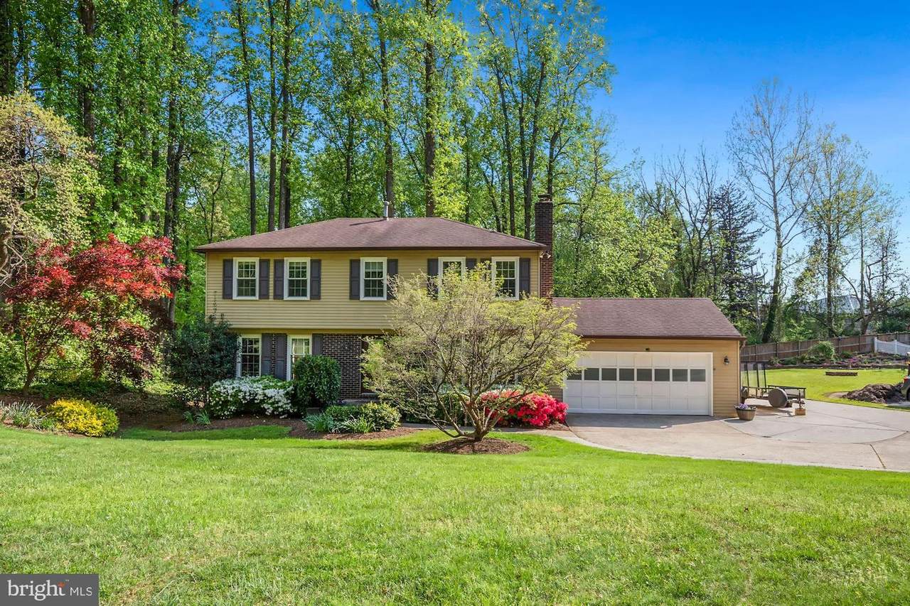6929 Colburn Drive - Photo 1