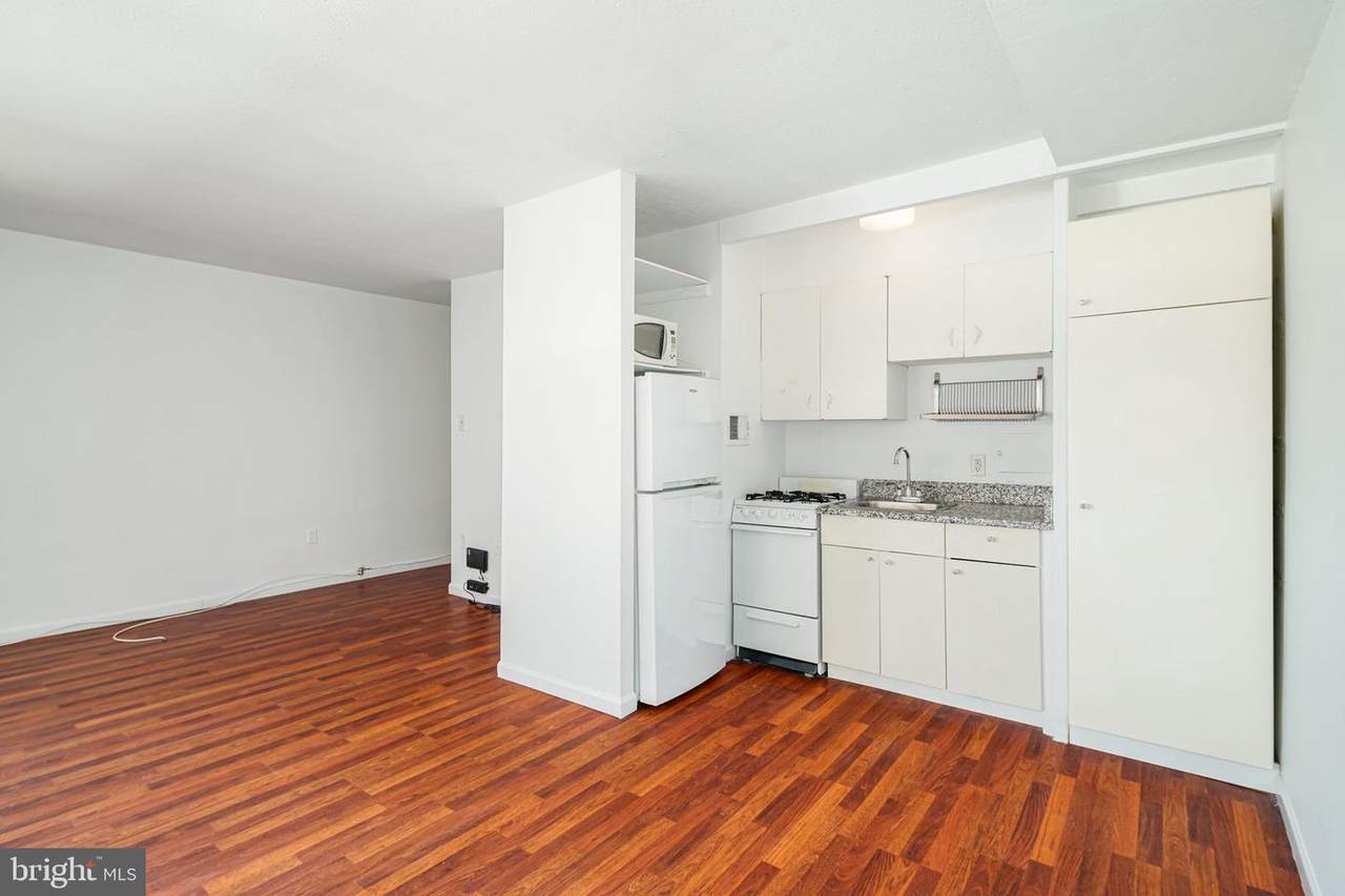 2101 Chestnut Street - Photo 1
