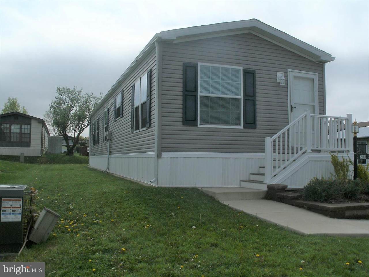 298 Meadow Court - Photo 1