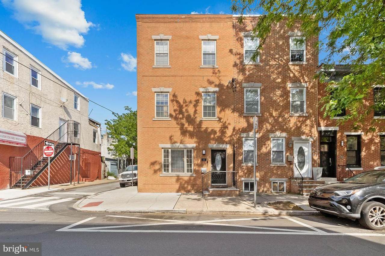 757 22ND Street - Photo 1
