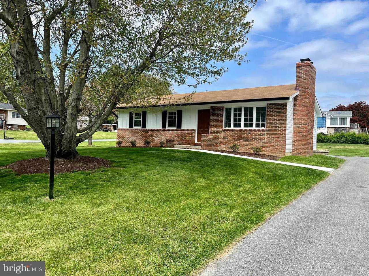 2408 Shawnee Drive - Photo 1