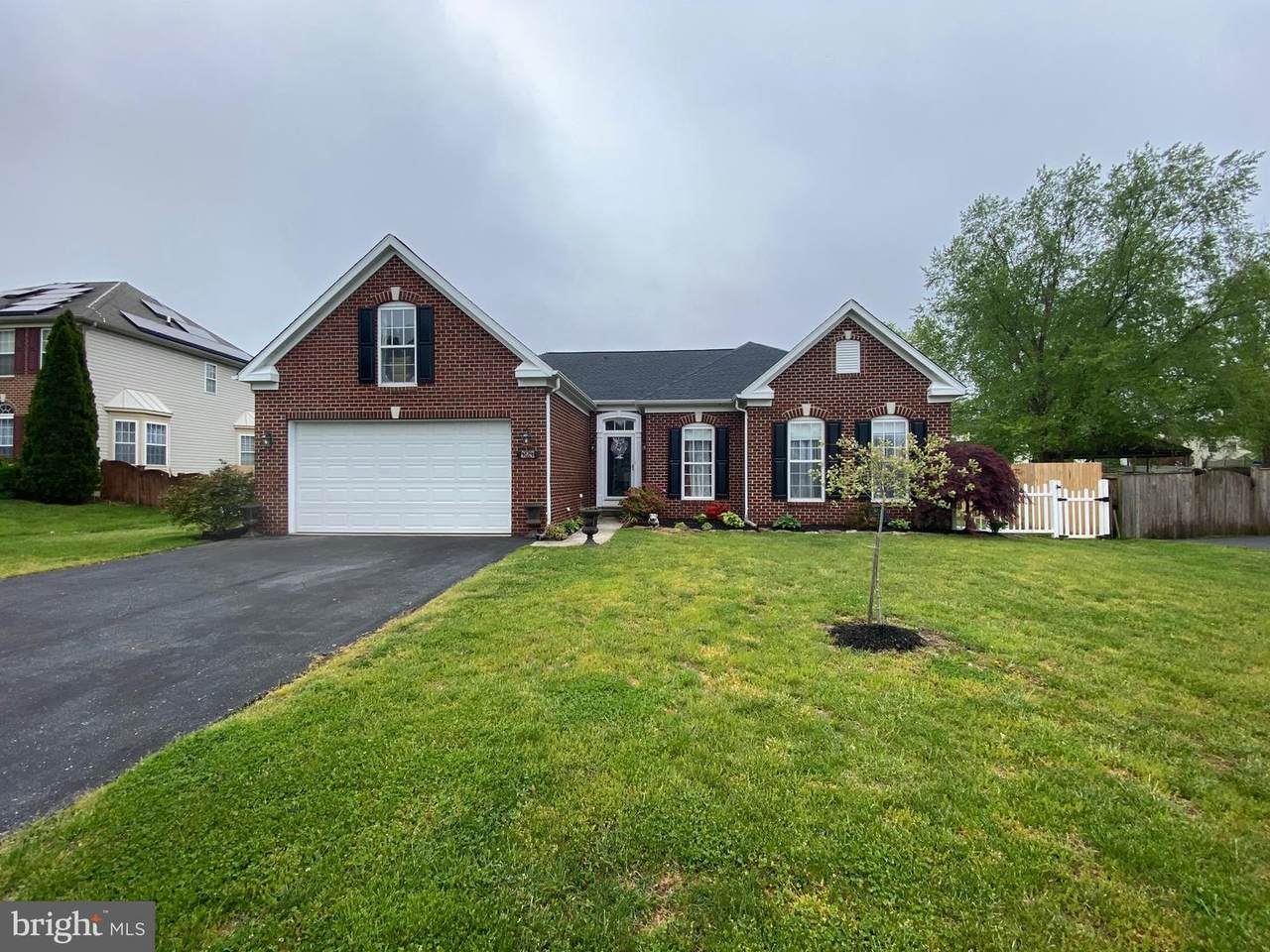 121 Edenderry Avenue - Photo 1