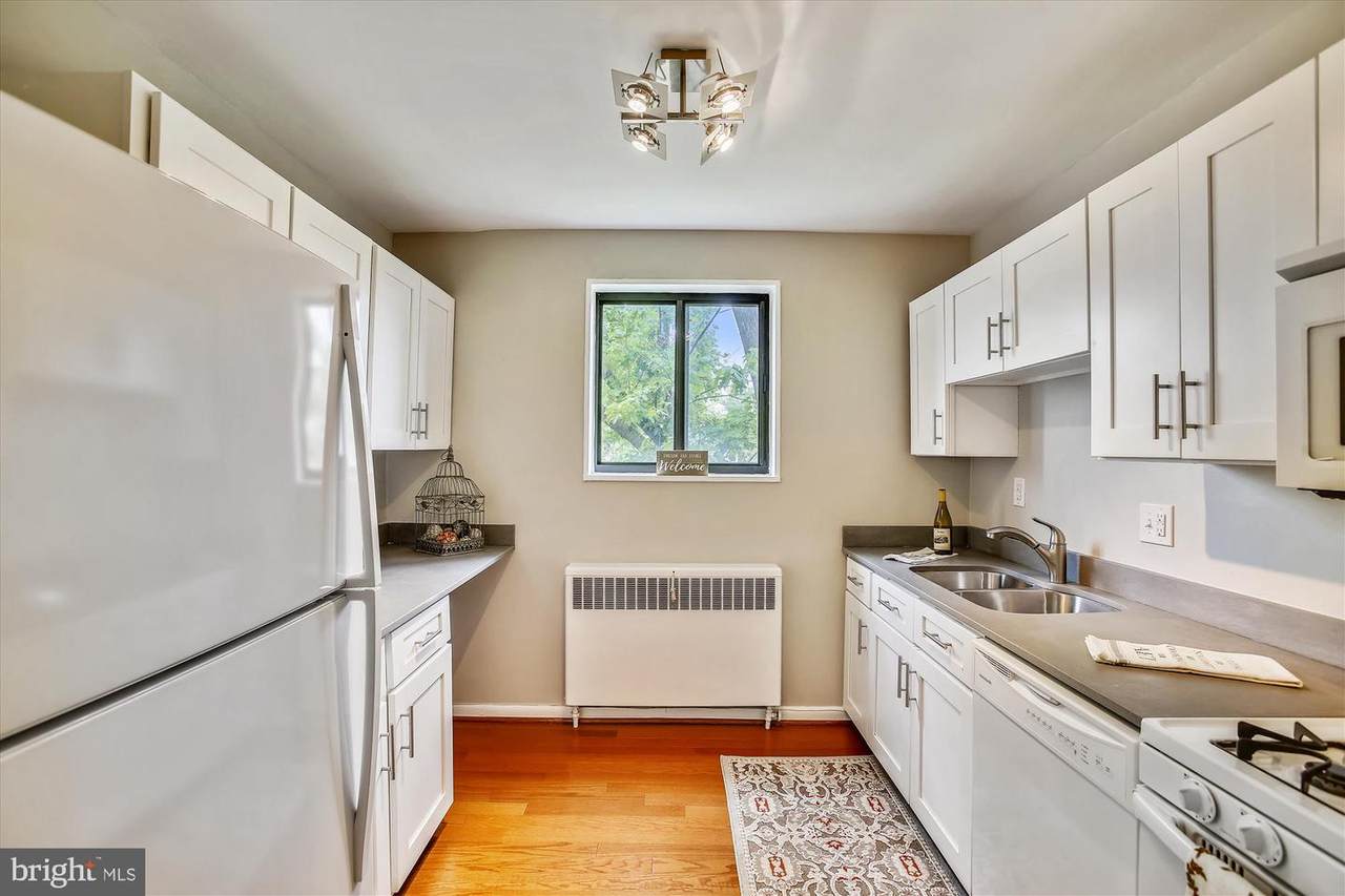 3515 Washington Boulevard - Photo 1