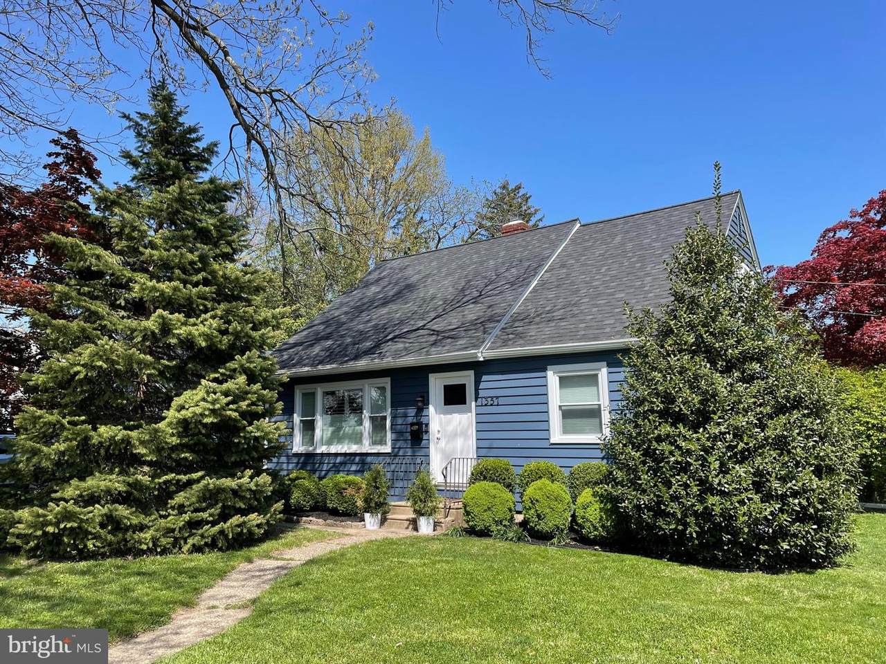 1357 Maple Avenue - Photo 1