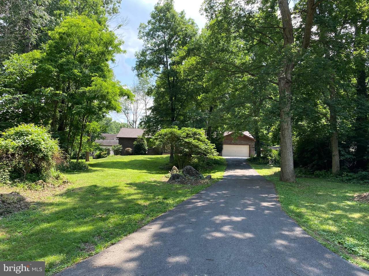 80 Devon Way - Photo 1