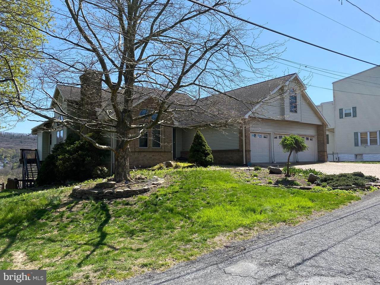 1315 Seneca Street - Photo 1