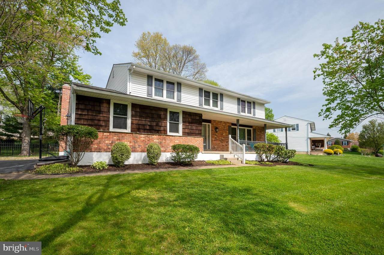 2208 Patwynn Road - Photo 1