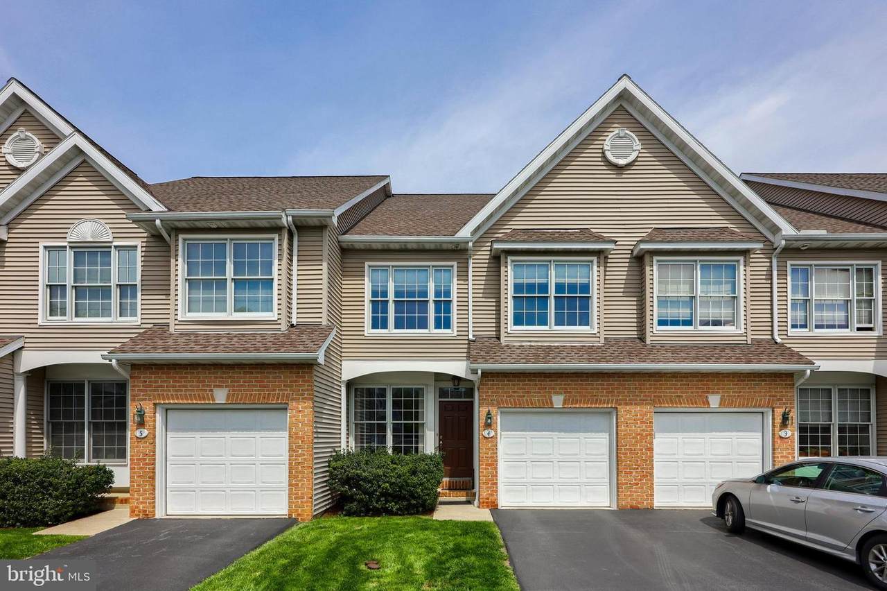 4 Wyomissing Ct - Photo 1
