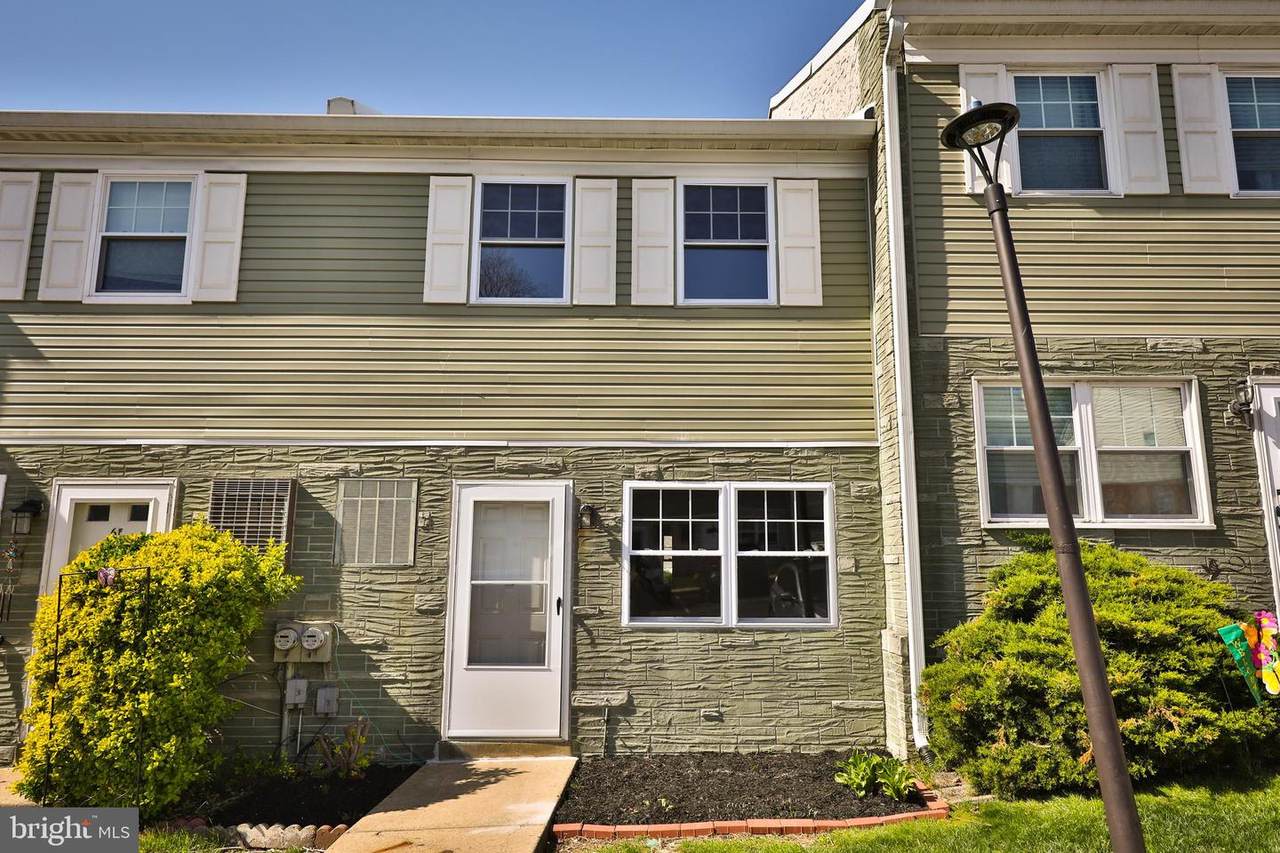 515 York Road - Photo 1